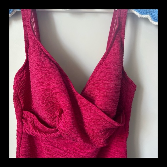 One piece raspberry colored bathing suit - Picture 3 of 7